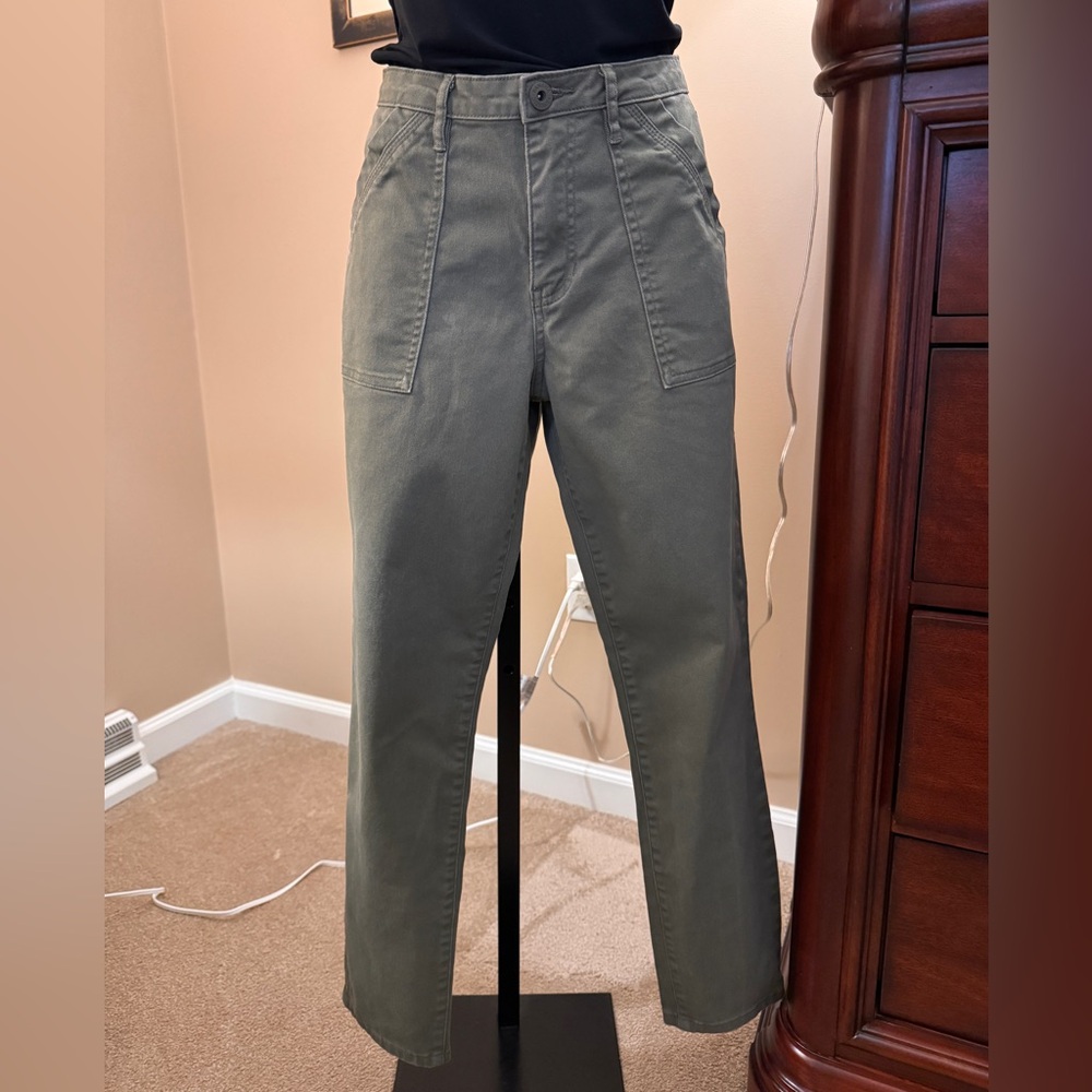 Banana Republic olive green pants. Size 6